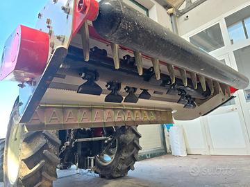 Pulizia terreni con trattore