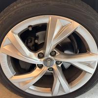 Cerchi in lega 18” originali Audi + pneumatici