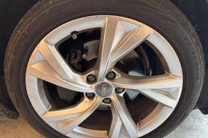 Cerchi in lega 18” originali Audi + pneumatici