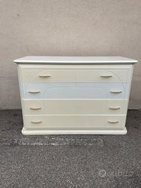 Cassettone messo bene