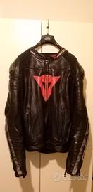 Giacca in pelle Dainese taglia 52 con paraschiena
