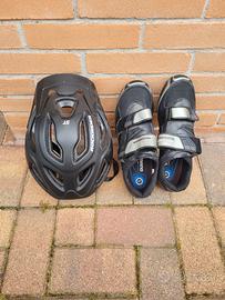 scarpe da bici e casco