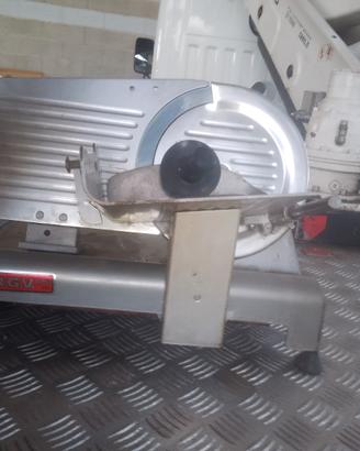 affettatrice PGV modello TYP22