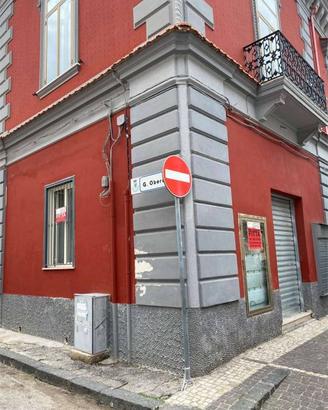 Immobile di 170 m² con 1 locale a Mondragone