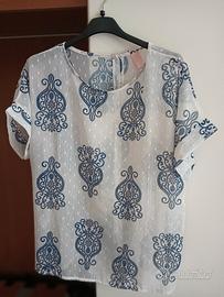 Blusa a maniche corte 