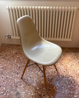 4 sedie Eames Vetroresina originali ICF