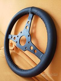 Manubrio auto per auto sportive