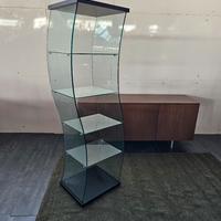 Vetrina Cattelan Nuova libreria a giorno