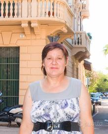 Badante assisto anziana con alzeimer e allettata