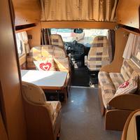 Camper mansardato laika