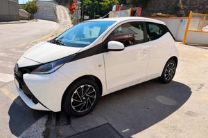 TOYOTA AYGO 1.0 X PLAY NEOPATENTATI