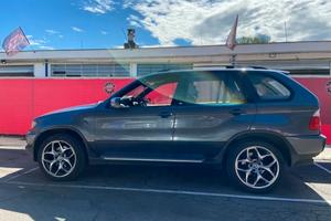 Bmw X5 4.4 i 8 cilindri 32V