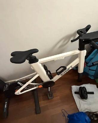 Zwift Bike + Rullo da allenamento