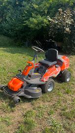 Tagliaerba Husqvarna R216T AWD Combi 94 - 8,5 Ore