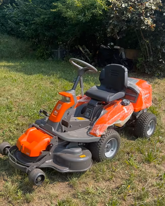 Tagliaerba Husqvarna R216T AWD Combi 94 - 8,5 Ore