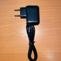 Caricatore cellulari comprensivo di cavo standard