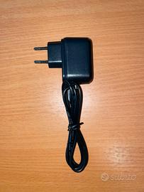 Caricatore cellulari comprensivo di cavo standard