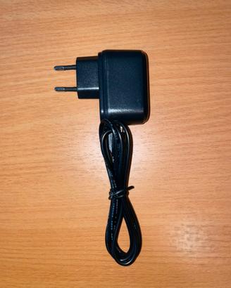Caricatore cellulari comprensivo di cavo standard