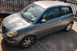LANCIA  YPSLLON  2004