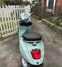 Vespa primavera Piaggio 125