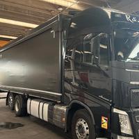 Motrice volvo fh 500 tre assi