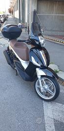 Piaggio Beverly 350
