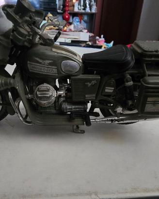 Modellino moto Guzzi Polistil Police Vintage