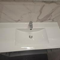 Lavabo da incasso con miscelatore