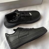 NIKE AF1 nere EU44