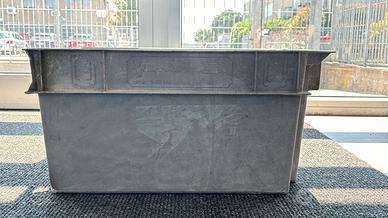 contenitore in plastica