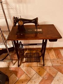 SINGER antica a pedali