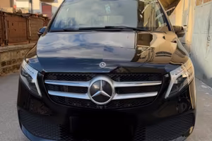 Mercedes-Benz v250 Compact 7 posti
