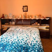 Testiera del letto con comodini