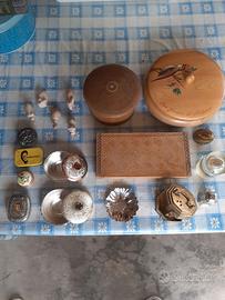 Scatole vintage in Legno e altri oggetti misti