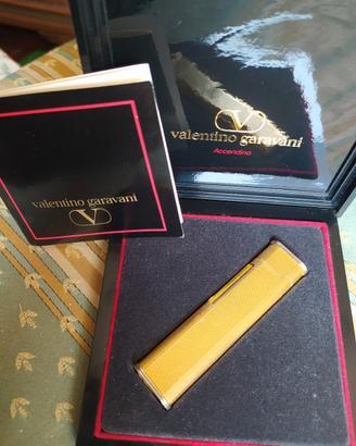 accendino valentino garavani 