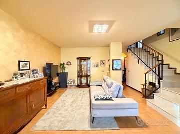 BIFAMILIARE A TORBOLE CASAGLIA