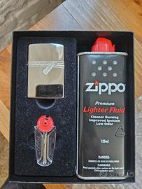 Zippo originale 2011 mai usato con scatola