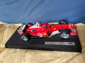 Macchina f1 ferrari schumacher 2004