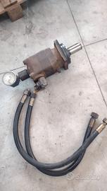 motore idraulico danfoss con tubi 