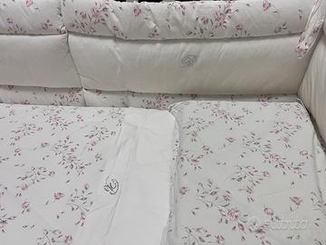 Paracolpi, lenzuola e piumino da culla Blumarine
