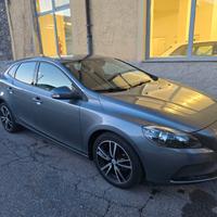 Volvo V40 D2 R design 2016 euro6 UNICOPROP