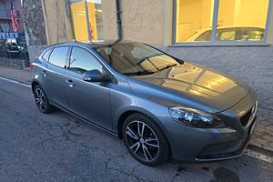 Volvo V40 D2 R design 2016 euro6 UNICOPROP
