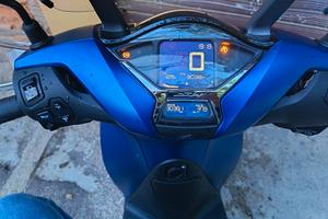 Sh Honda 125 blu opaco anno 2025 pronto all'uso. 