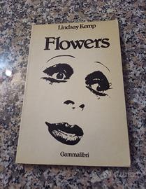 Celebre fotolibro "Flowers" di Lindsay Kemp 1979