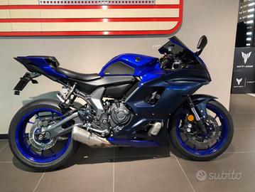 YAMAHA YZF 750 R7 Sportiva
