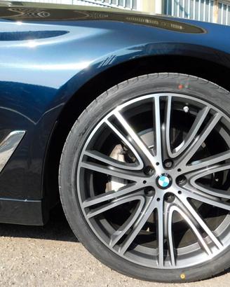 BMW 530 d xDrive INDIVIDUAL Pelle-Tetto-Cerchi20"