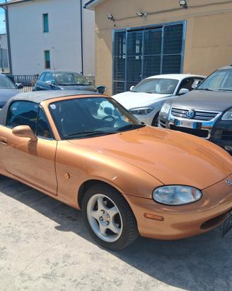 Mazda MX-5 1.6i 16V cat