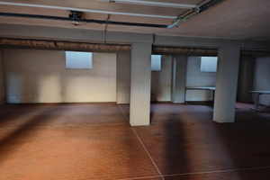 Locale ad uso deposito o garage