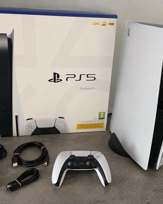 PS5 con lettore disco e controller (con scatola).