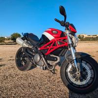 Ducati Monster 796 grafica Ducati Corse